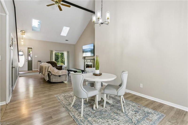 Photo 12 of 41 residential for sale in York County virginia