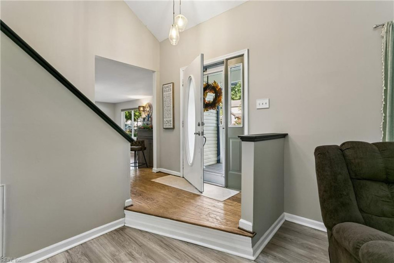 Photo 5 of 41 residential for sale in York County virginia