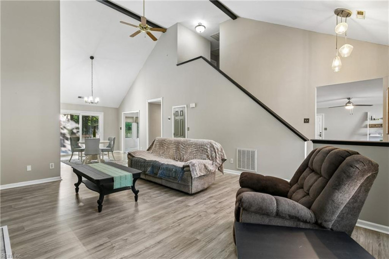 Photo 6 of 41 residential for sale in York County virginia