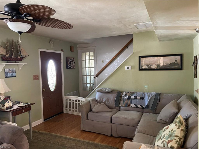 Photo 2 of 11 residential for sale in Virginia Beach virginia