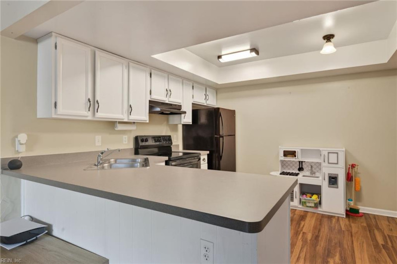 Photo 10 of 26 residential for sale in Virginia Beach virginia