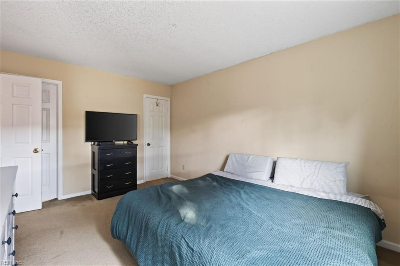 Photo 14 of 26 residential for sale in Virginia Beach virginia