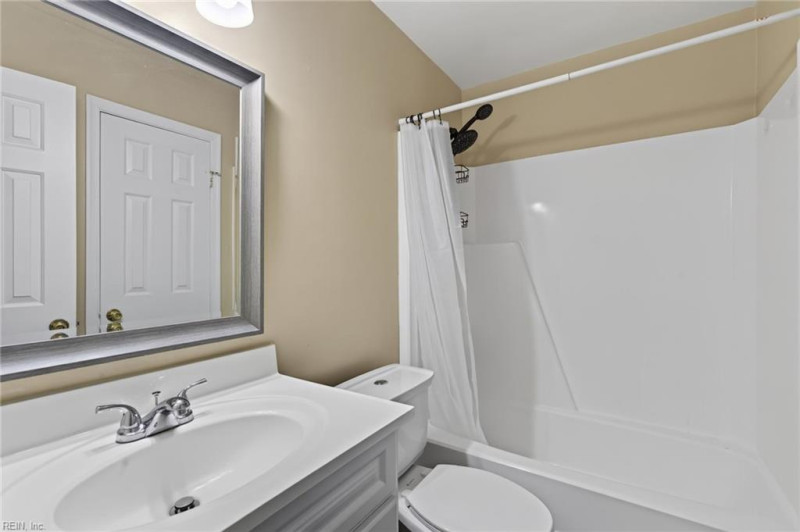 Photo 18 of 26 residential for sale in Virginia Beach virginia