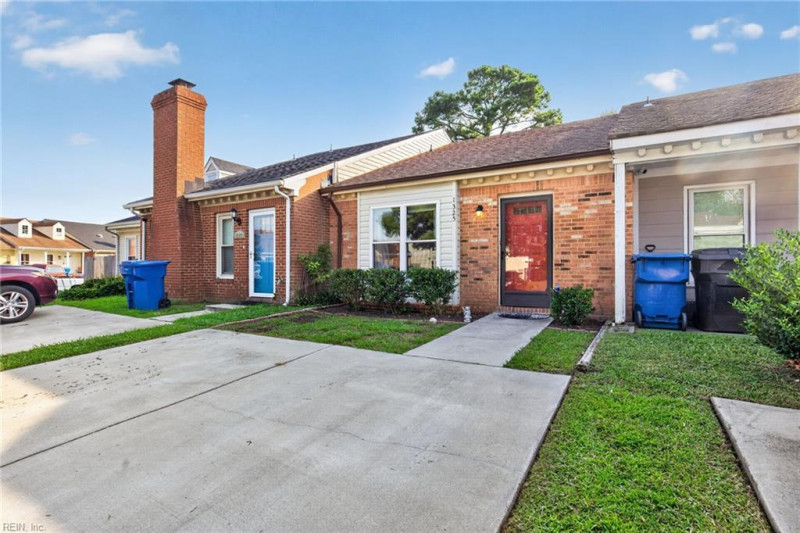 Photo 3 of 26 residential for sale in Virginia Beach virginia
