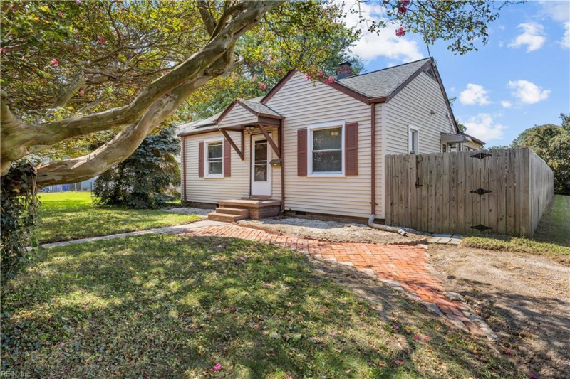 Photo 1 of 31 residential for sale in Portsmouth virginia Photo 1 of 31 residential for sale in Portsmouth virginia