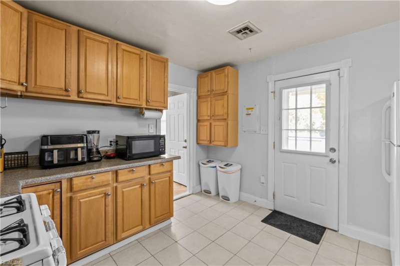 Photo 6 of 31 residential for sale in Portsmouth virginia Photo 6 of 31 residential for sale in Portsmouth virginia
