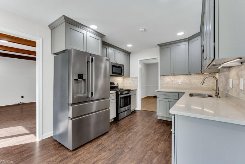 Photo 11 of 42 residential for sale in Virginia Beach virginia