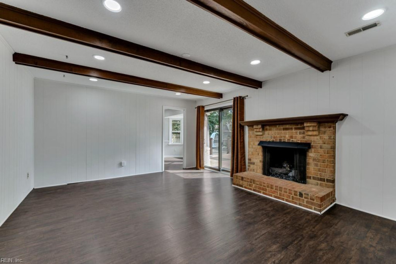 Photo 17 of 42 residential for sale in Virginia Beach virginia