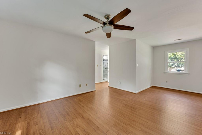 Photo 20 of 42 residential for sale in Virginia Beach virginia