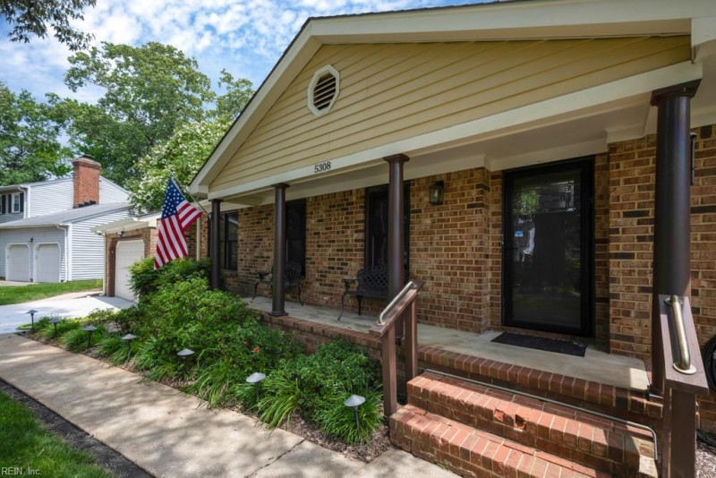 Photo 3 of 42 residential for sale in Virginia Beach virginia