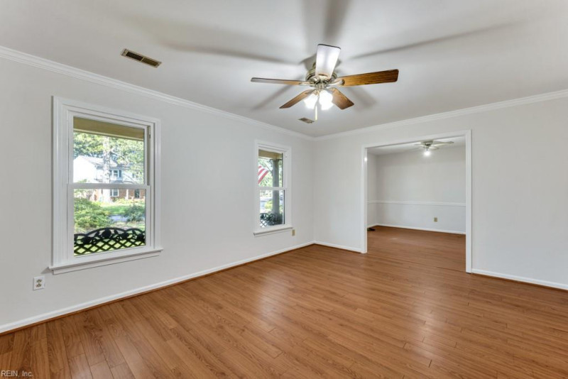 Photo 5 of 42 residential for sale in Virginia Beach virginia
