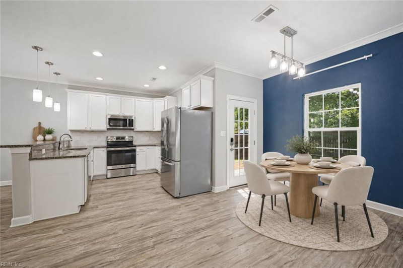 Photo 16 of 41 residential for sale in Norfolk virginia