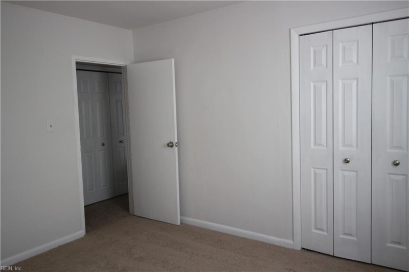 Photo 11 of 18 residential for sale in Norfolk virginia