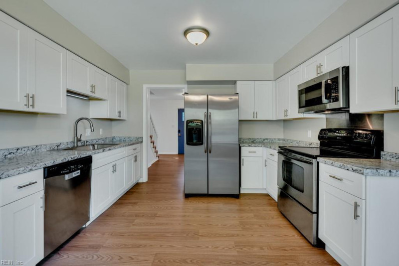 Photo 11 of 42 residential for sale in Virginia Beach virginia