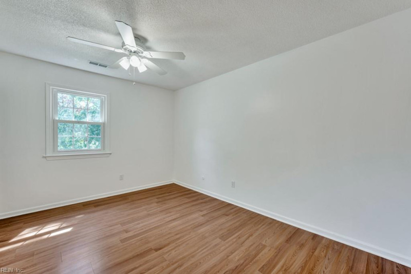 Photo 31 of 42 residential for sale in Virginia Beach virginia
