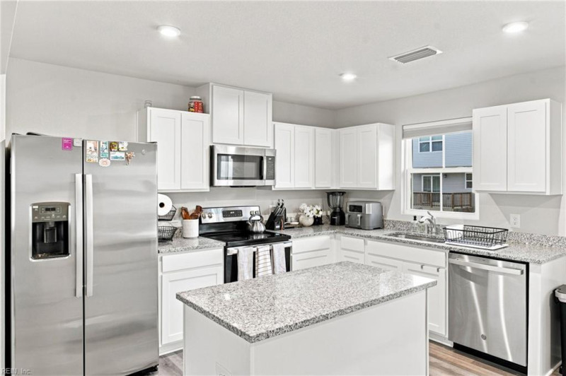 Photo 13 of 39 residential for sale in Suffolk virginia