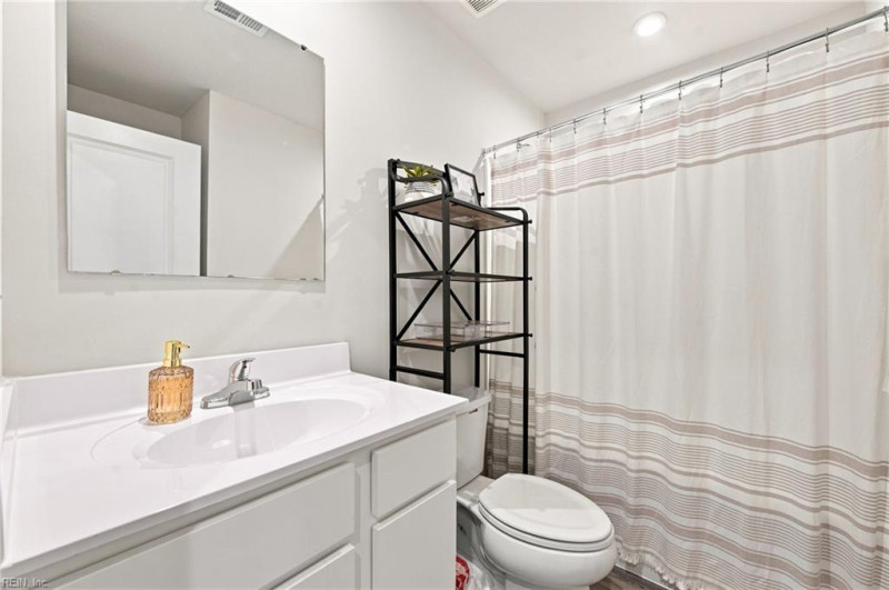 Photo 26 of 39 residential for sale in Suffolk virginia