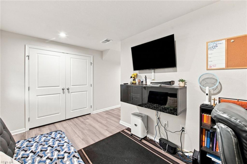 Photo 7 of 39 residential for sale in Suffolk virginia