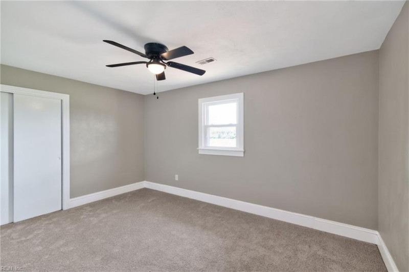 Photo 23 of 40 residential for sale in Suffolk virginia