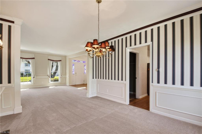 Photo 10 of 46 residential for sale in Chesapeake virginia