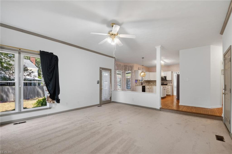 Photo 18 of 46 residential for sale in Chesapeake virginia