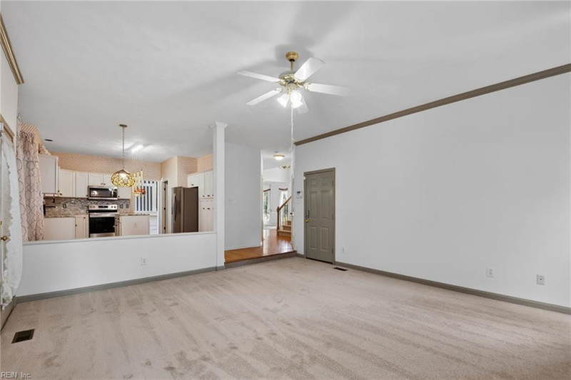 Photo 19 of 46 residential for sale in Chesapeake virginia