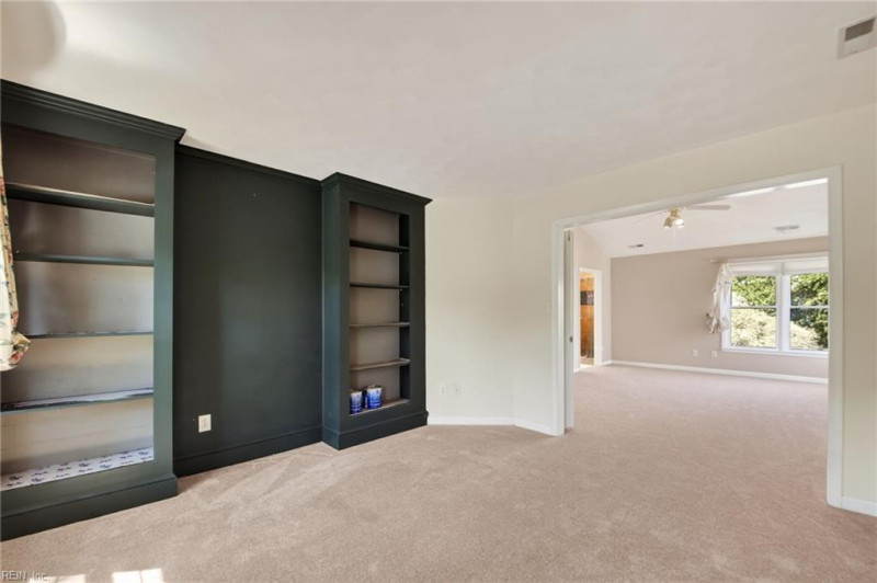 Photo 26 of 46 residential for sale in Chesapeake virginia