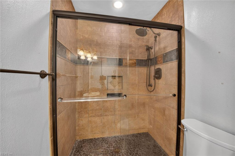Photo 32 of 46 residential for sale in Chesapeake virginia