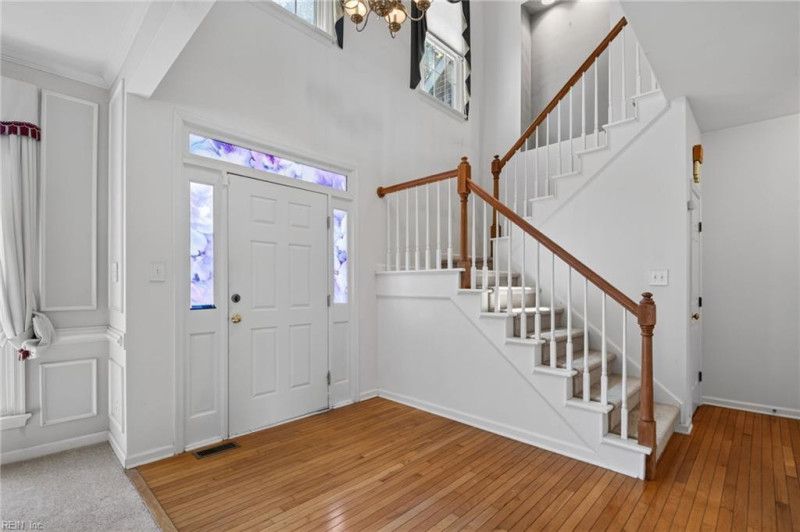 Photo 5 of 46 residential for sale in Chesapeake virginia