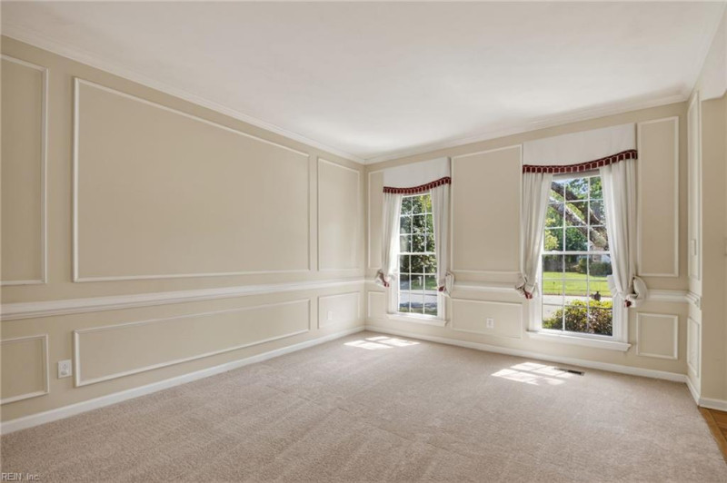Photo 6 of 46 residential for sale in Chesapeake virginia