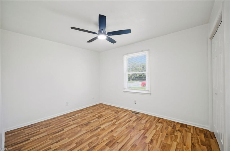 Photo 12 of 21 residential for sale in Portsmouth virginia