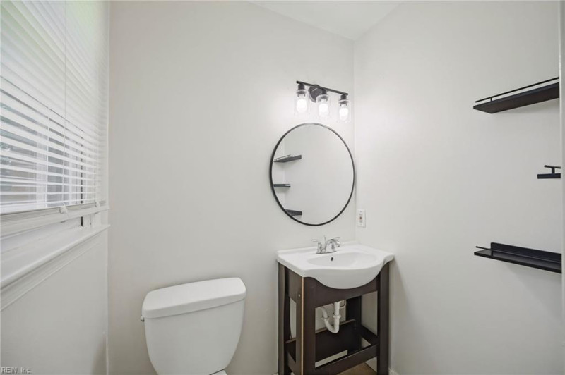 Photo 15 of 21 residential for sale in Portsmouth virginia