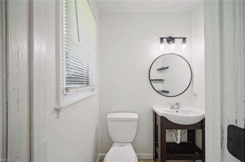 Photo 16 of 21 residential for sale in Portsmouth virginia