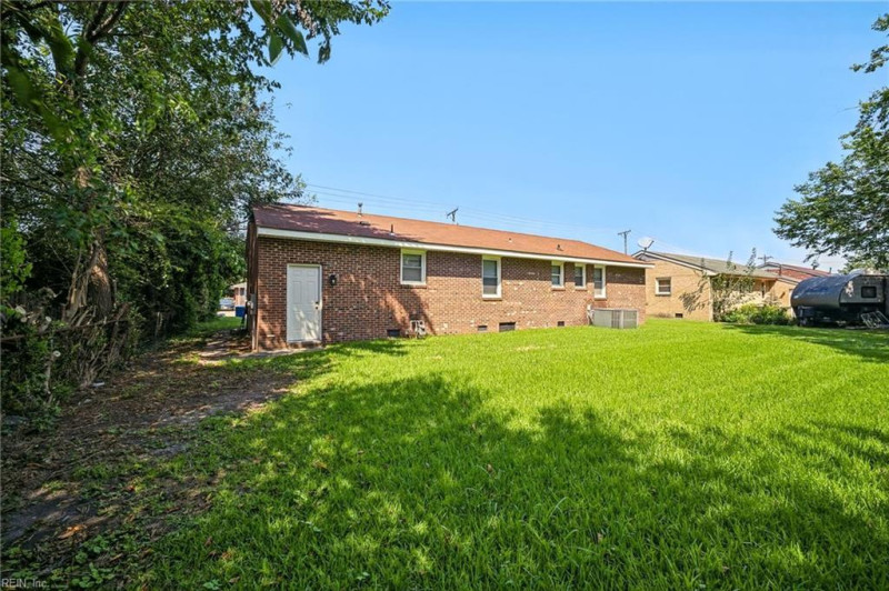 Photo 18 of 21 residential for sale in Portsmouth virginia