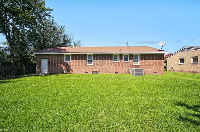 Photo 19 of 21 residential for sale in Portsmouth virginia