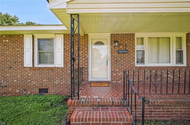 Photo 4 of 21 residential for sale in Portsmouth virginia