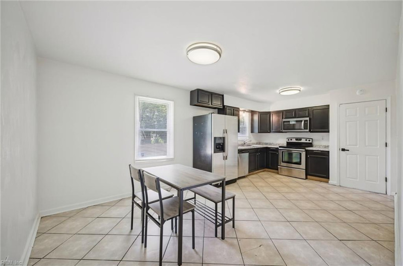 Photo 8 of 21 residential for sale in Portsmouth virginia