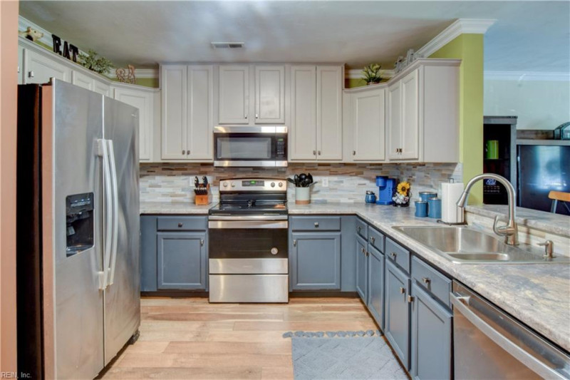 Photo 4 of 36 residential for sale in Chesapeake virginia Photo 4 of 36 residential for sale in Chesapeake virginia