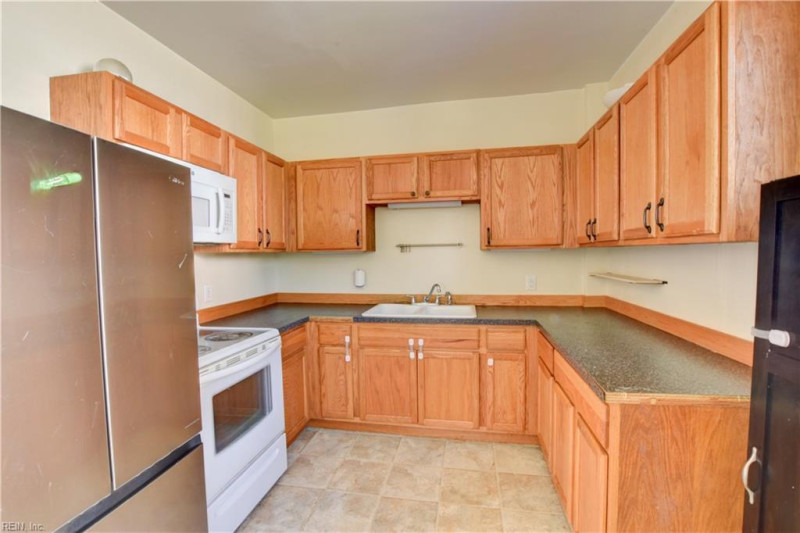 Photo 17 of 50 residential for sale in Suffolk virginia