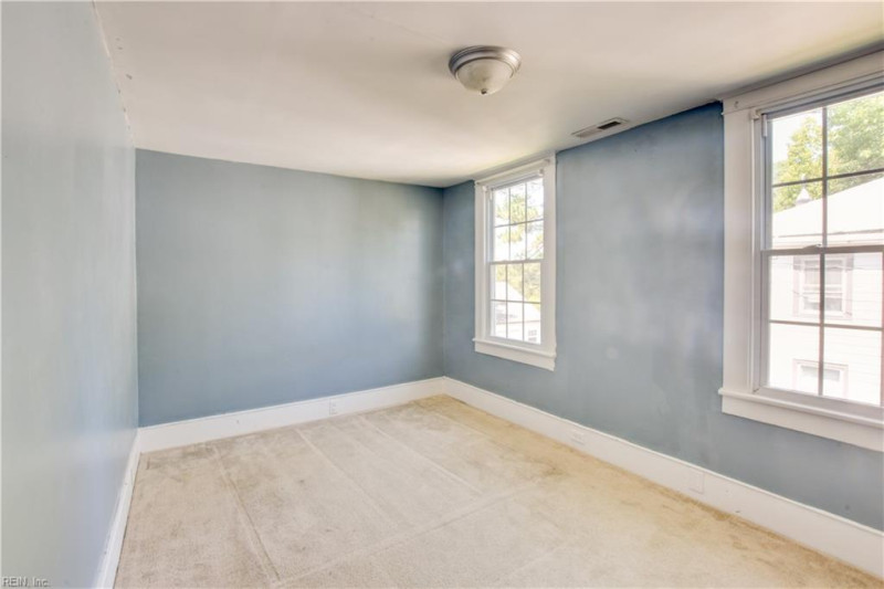 Photo 26 of 50 residential for sale in Suffolk virginia