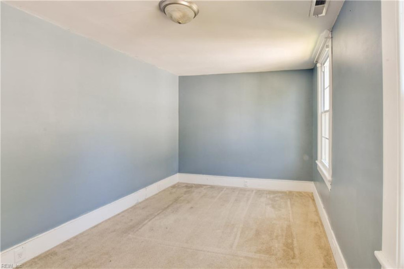 Photo 27 of 50 residential for sale in Suffolk virginia
