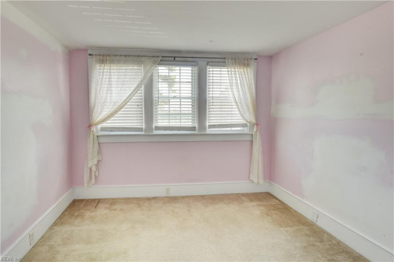 Photo 37 of 50 residential for sale in Suffolk virginia