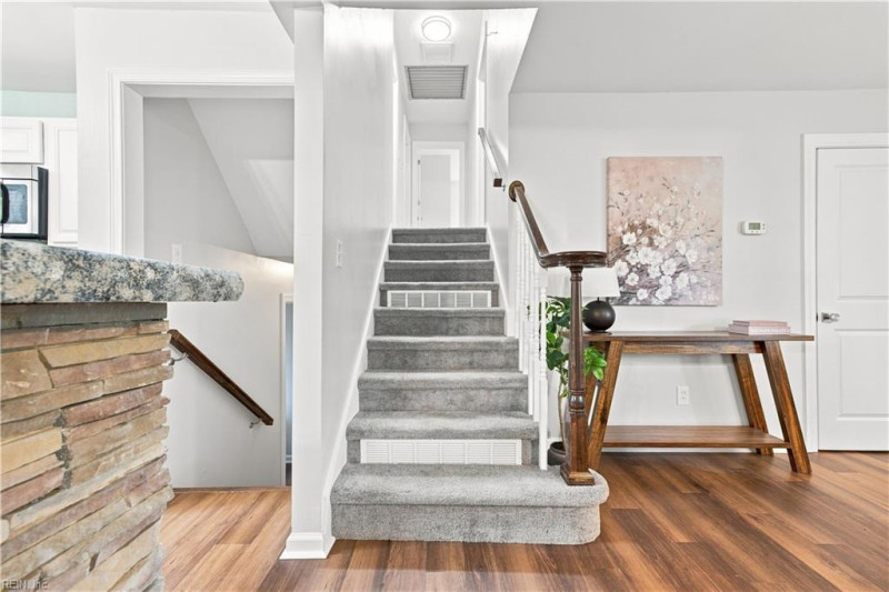 Photo 12 of 31 residential for sale in Newport News virginia
