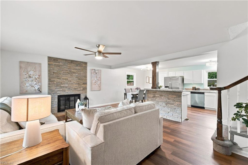 Photo 3 of 31 residential for sale in Newport News virginia