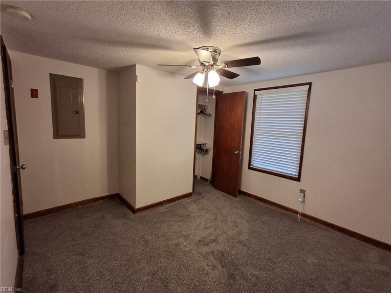 Photo 14 of 32 residential for sale in Southampton County virginia