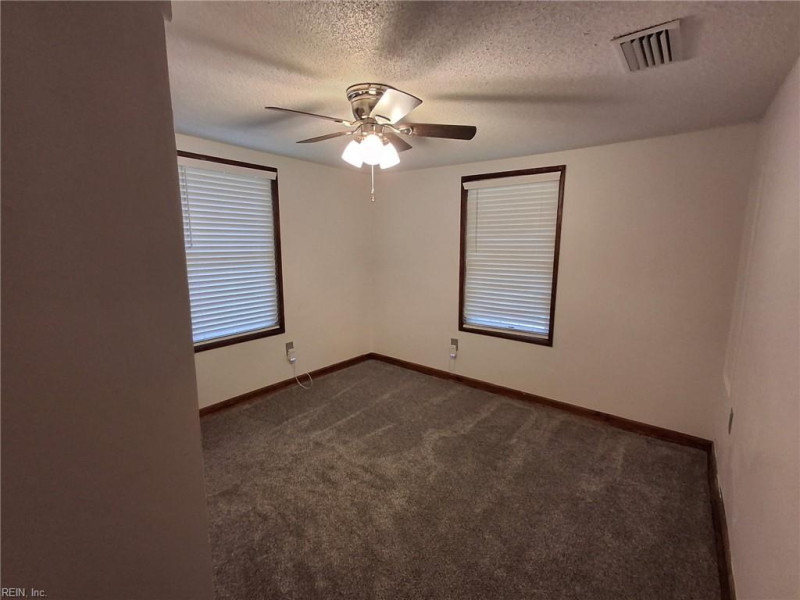 Photo 16 of 32 residential for sale in Southampton County virginia