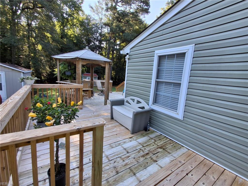 Photo 21 of 32 residential for sale in Southampton County virginia