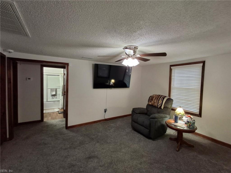 Photo 8 of 32 residential for sale in Southampton County virginia