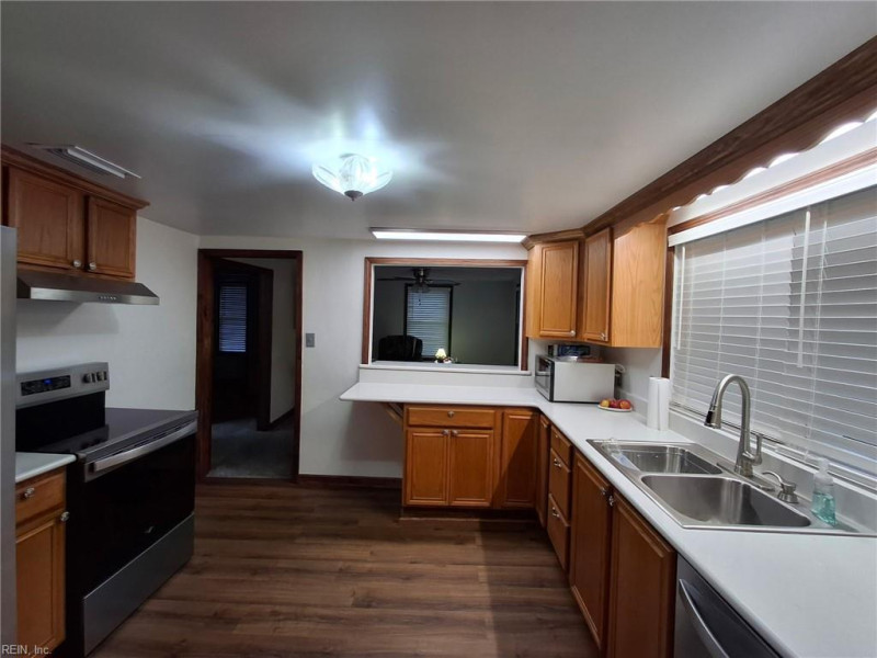 Photo 9 of 32 residential for sale in Southampton County virginia