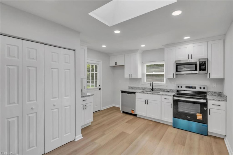 Photo 9 of 22 residential for sale in Norfolk virginia